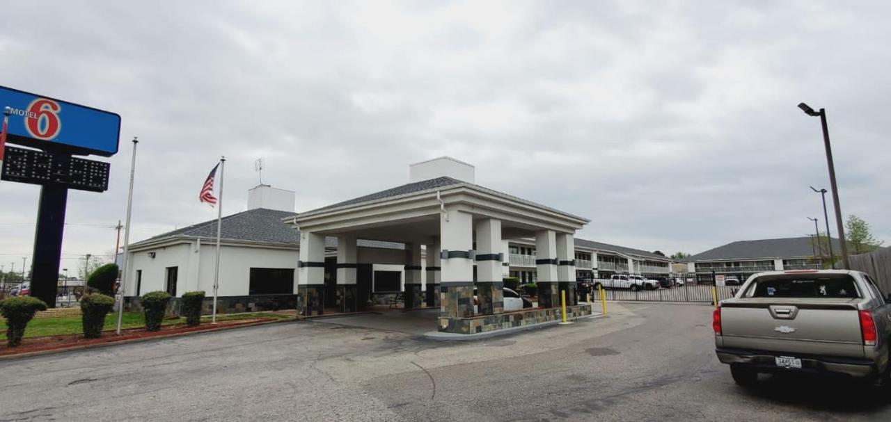 6-memphis, Tn - Graceland 2*
