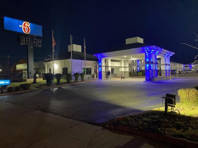 6-memphis, Tn - Graceland Hotel