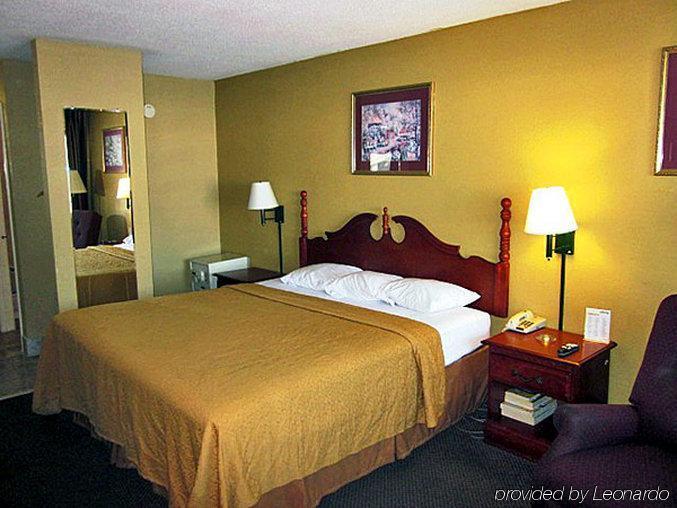 6-memphis, Tn - Graceland Hotel